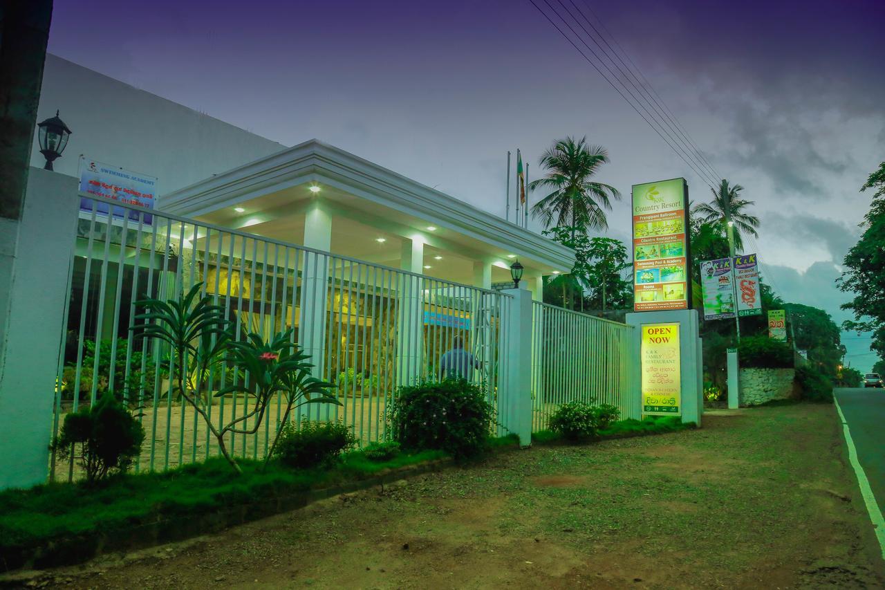 K And K Country Resort Minuwangoda Exterior photo
